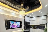 TT Hai Bà Trưng, Nhà Đẹp Ở Ngay, Ô Tô Đỗ Cổng, Ngõ Thông Gần Phố Nhỉnh 6 Tỷ